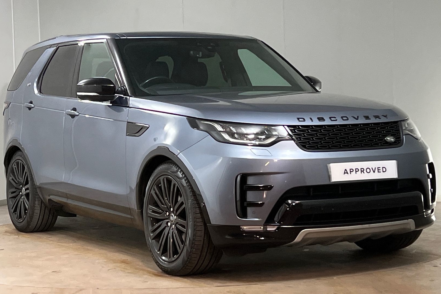 Main listing image - Land Rover Discovery