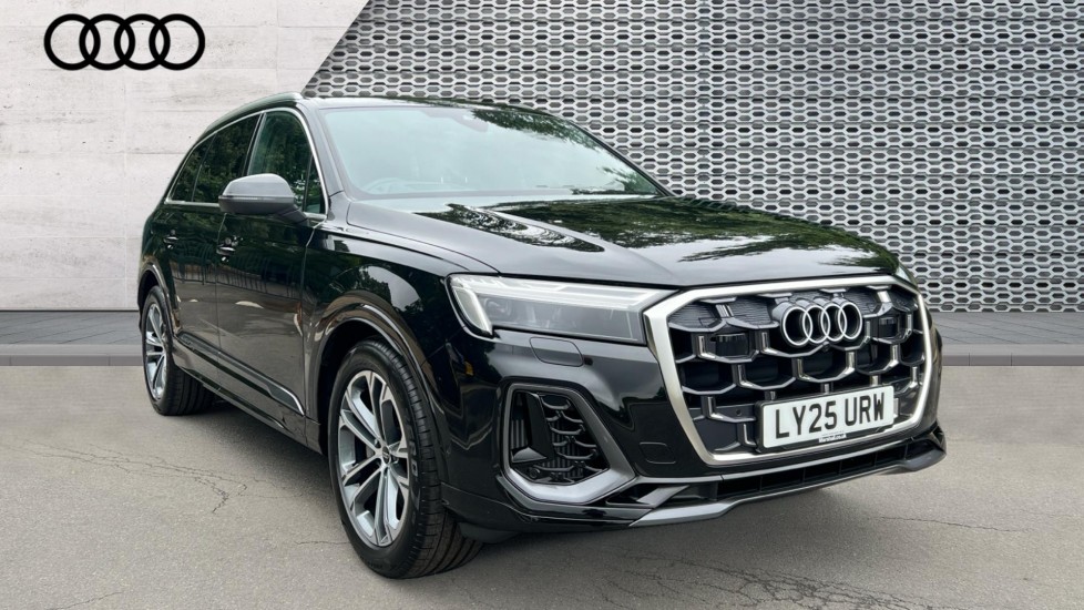 Main listing image - Audi Q7