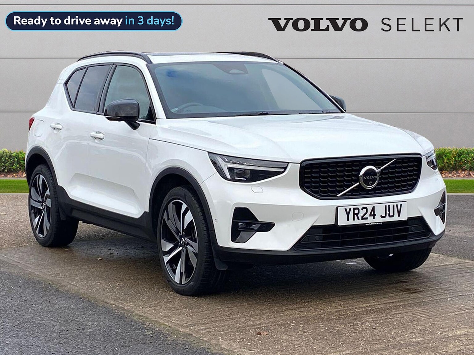 Main listing image - Volvo XC40