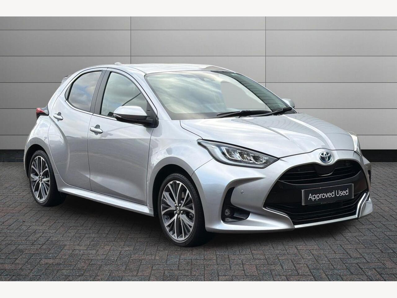 Main listing image - Toyota Yaris