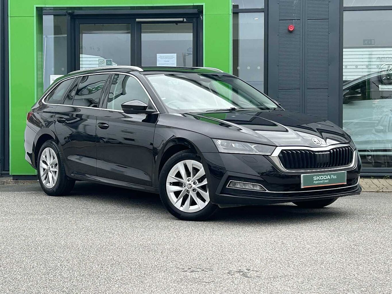 Main listing image - Skoda Octavia Estate