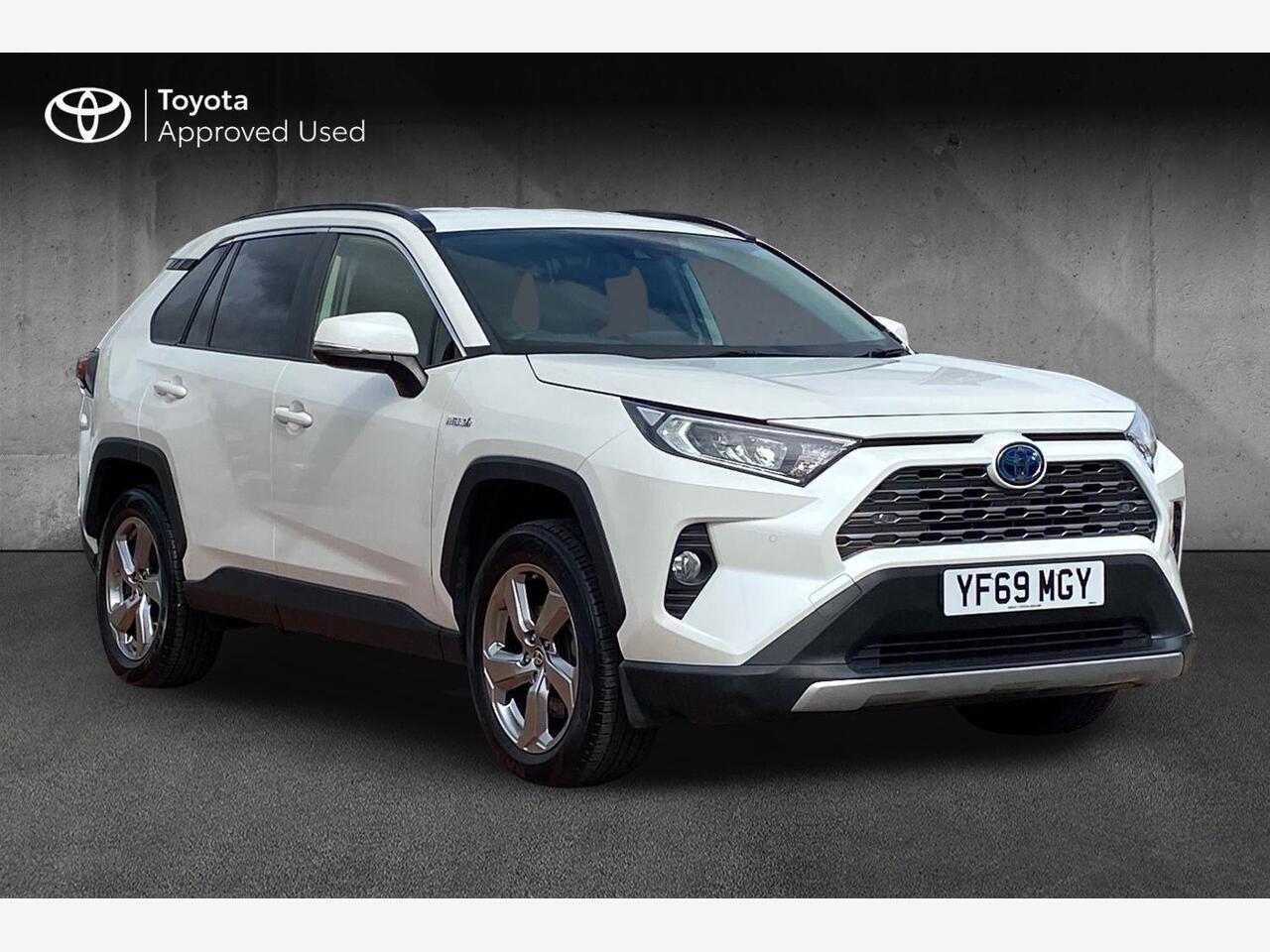 Main listing image - Toyota RAV4