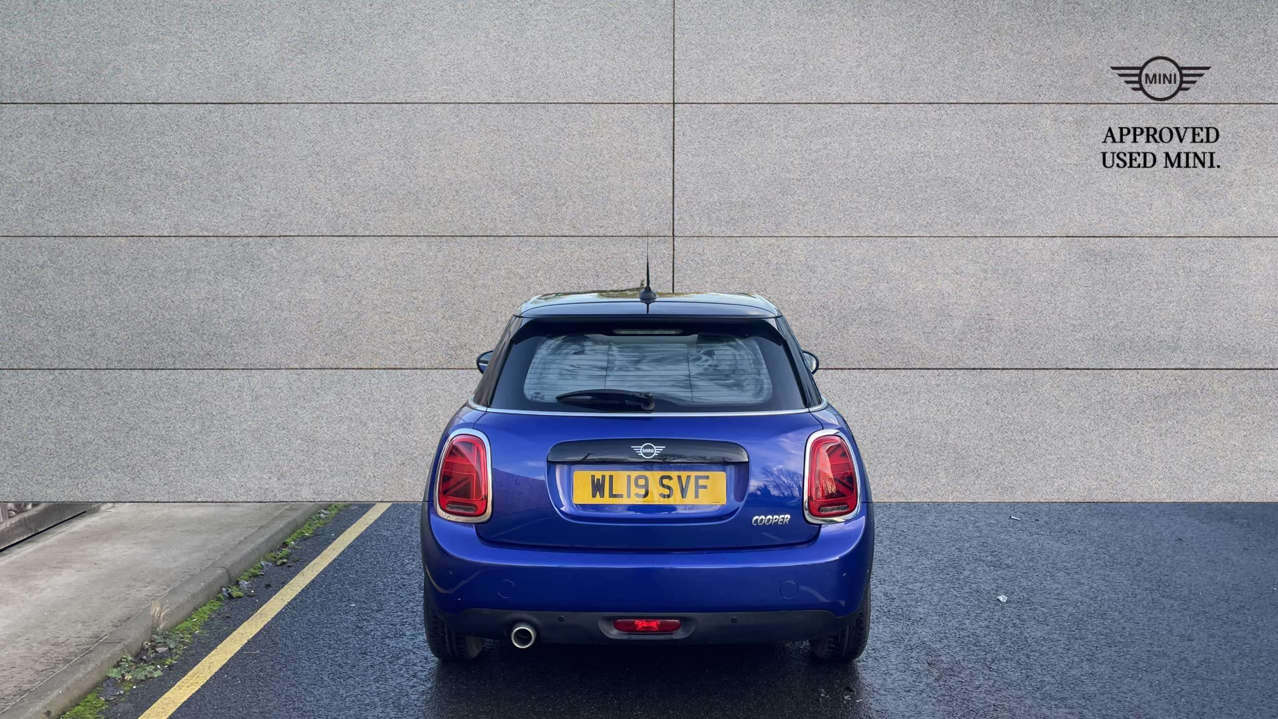 Main listing image - MINI Hatchback 5dr