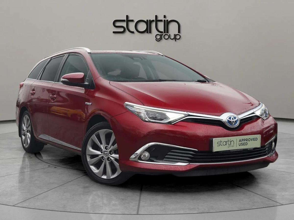 Main listing image - Toyota Auris Touring Sport