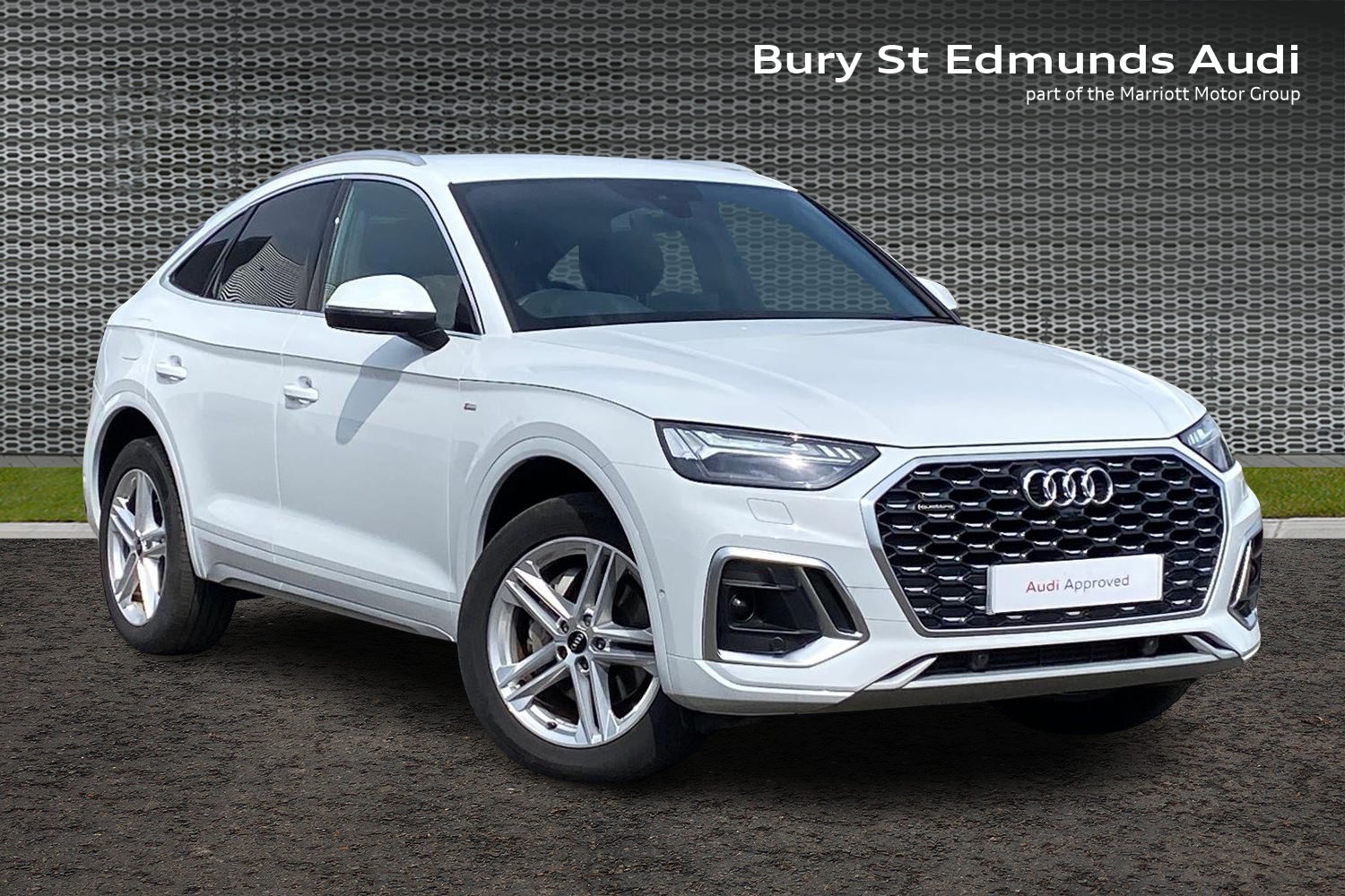 Main listing image - Audi Q5 Sportback
