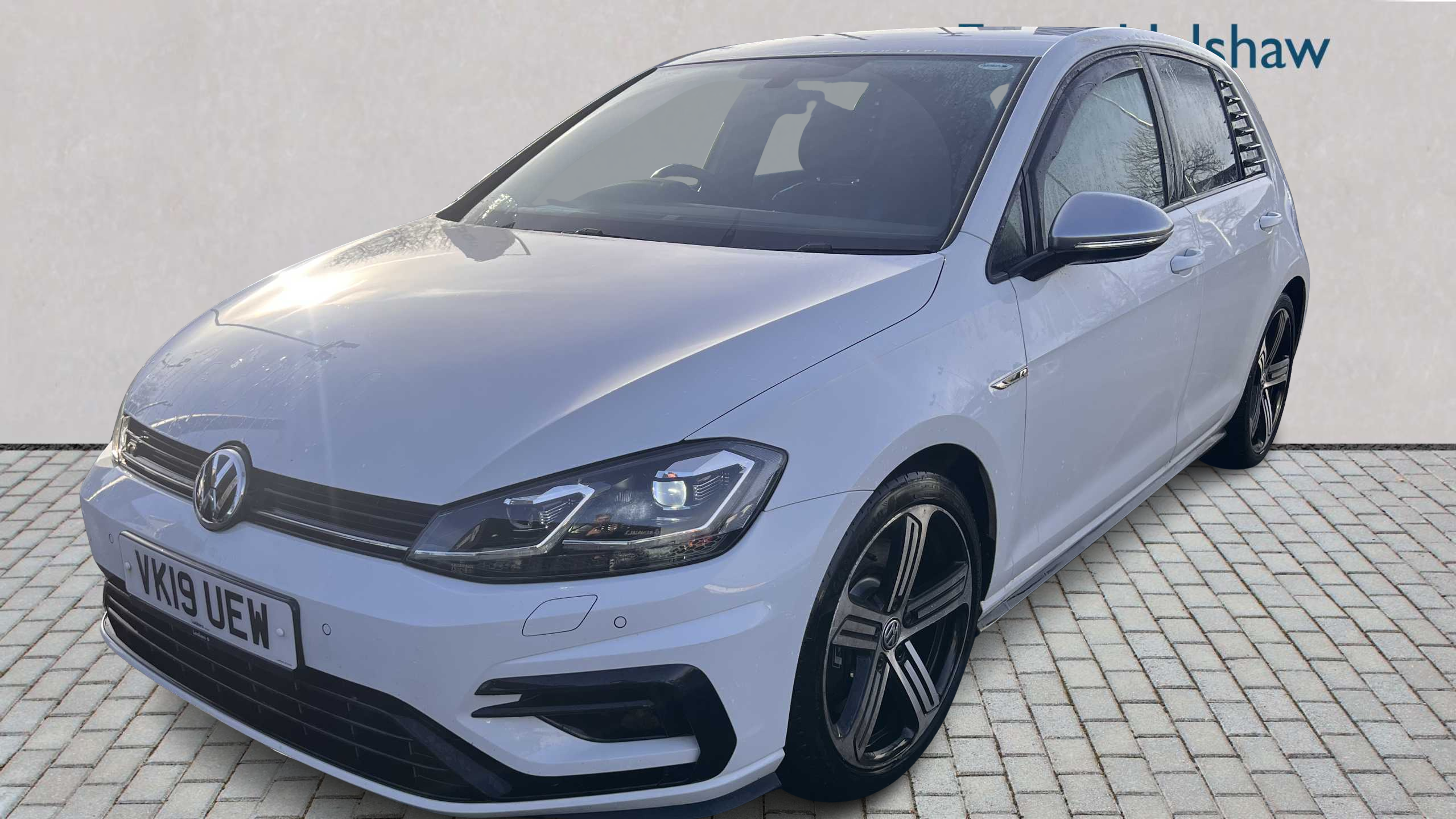 Main listing image - Volkswagen Golf R