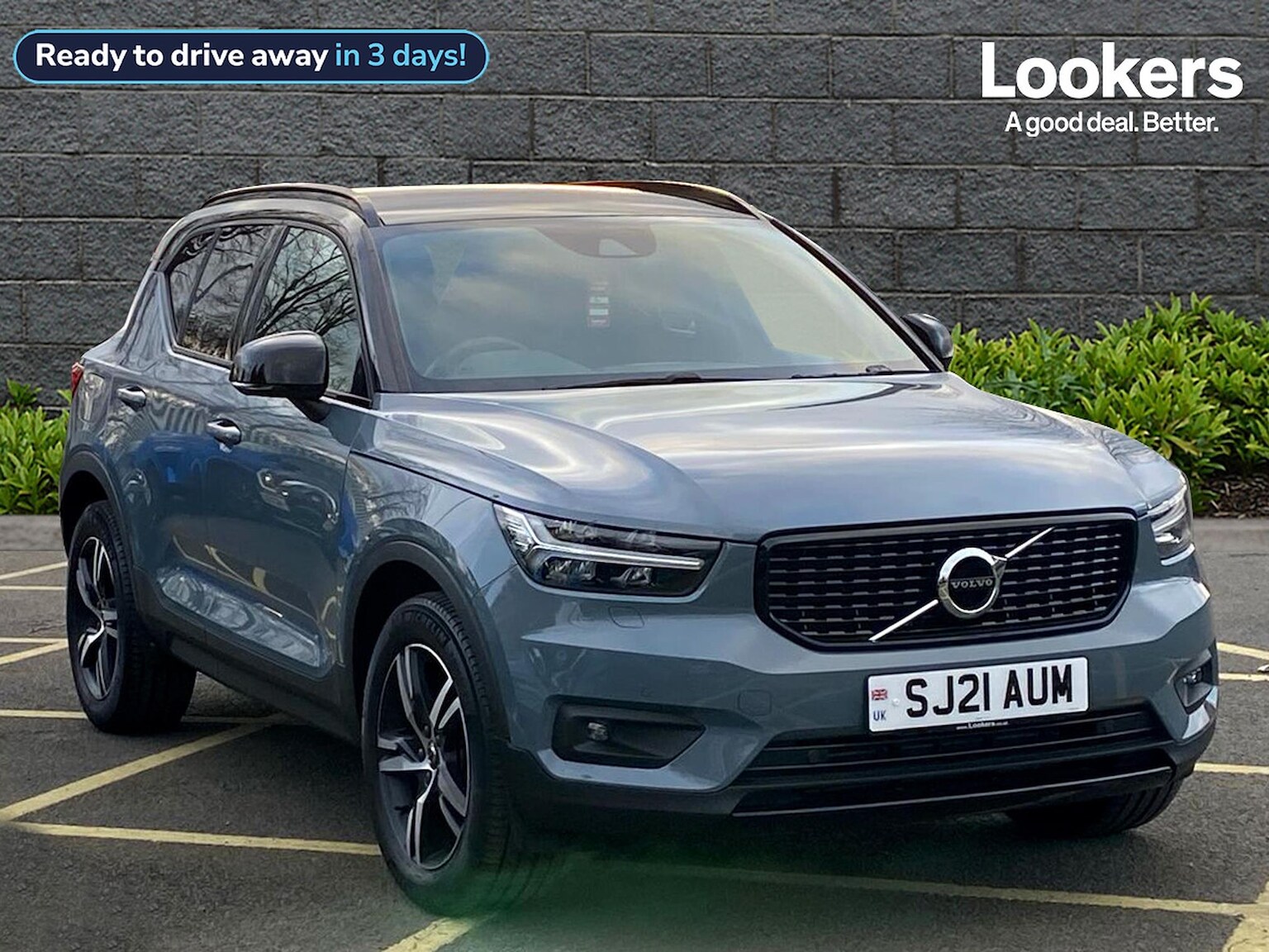 Main listing image - Volvo XC40