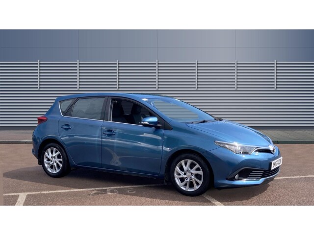 Main listing image - Toyota Auris