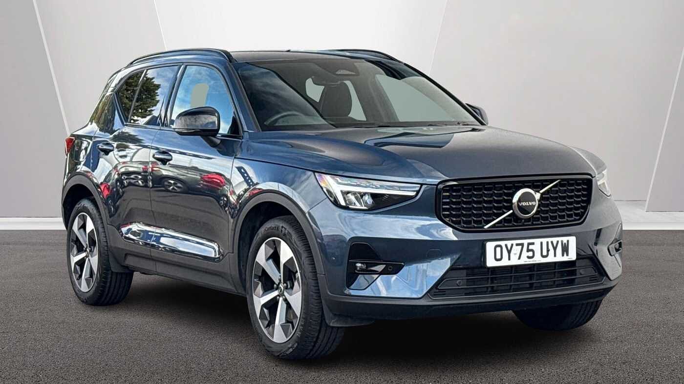 Main listing image - Volvo XC40