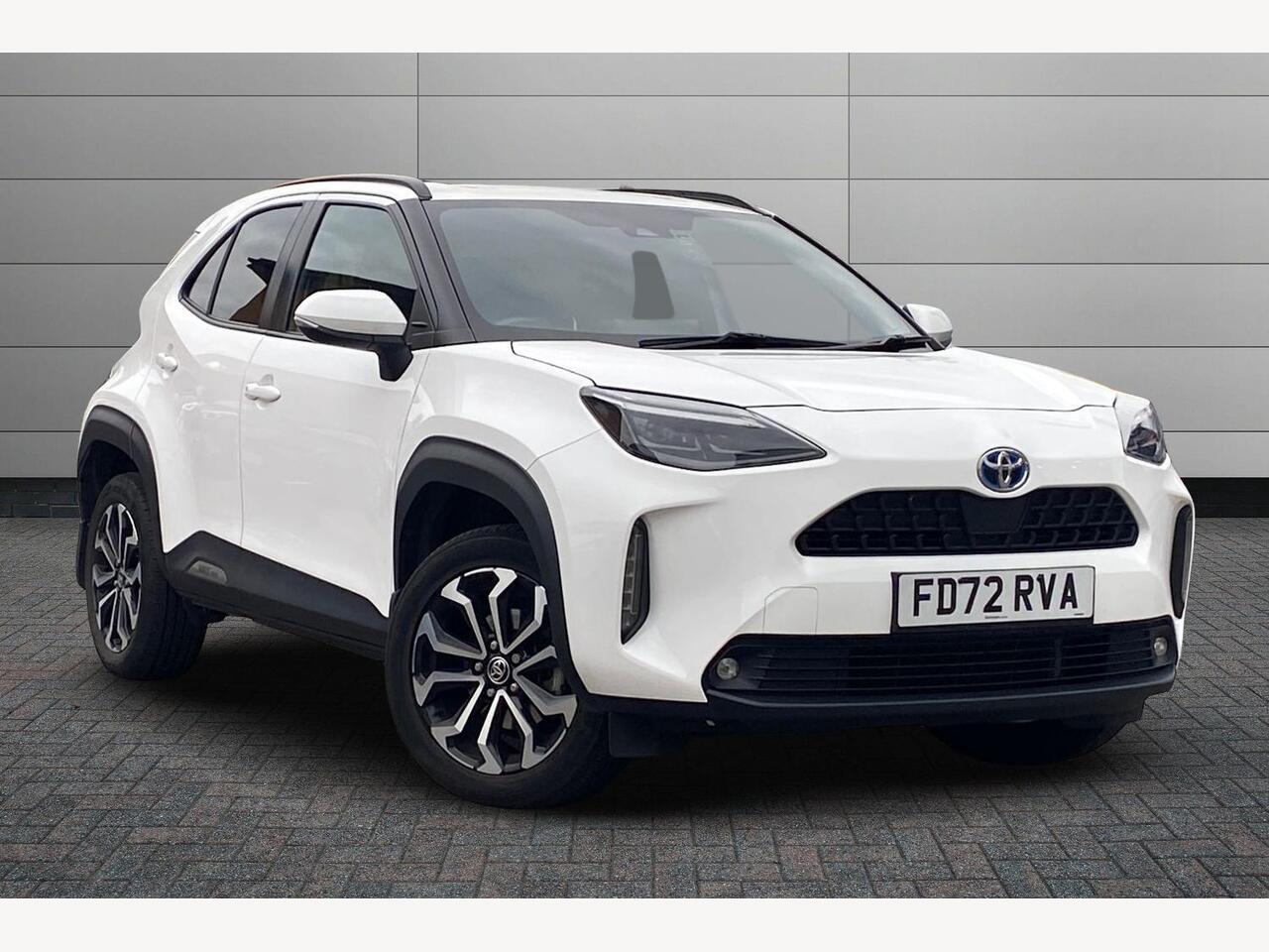 Main listing image - Toyota Yaris Cross