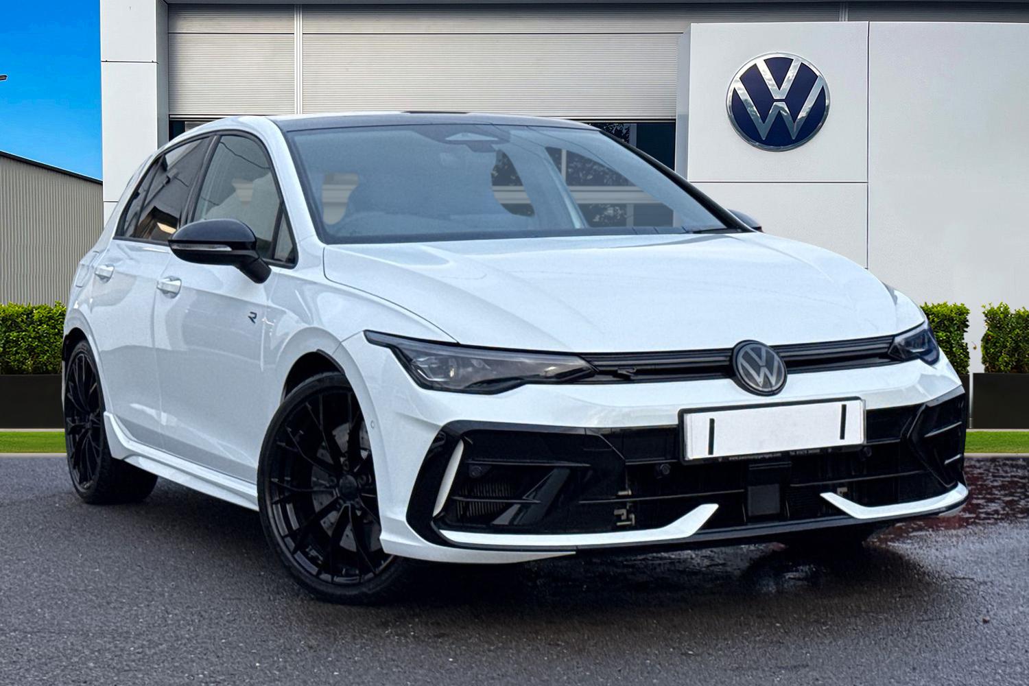 Main listing image - Volkswagen Golf R