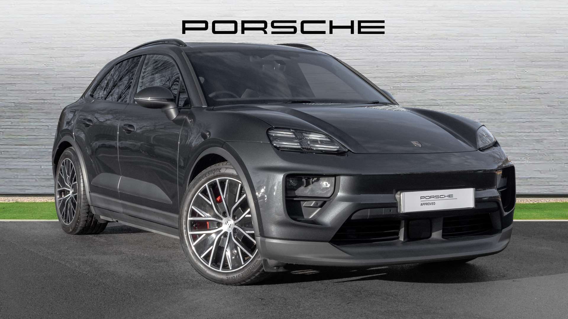 Main listing image - Porsche Macan