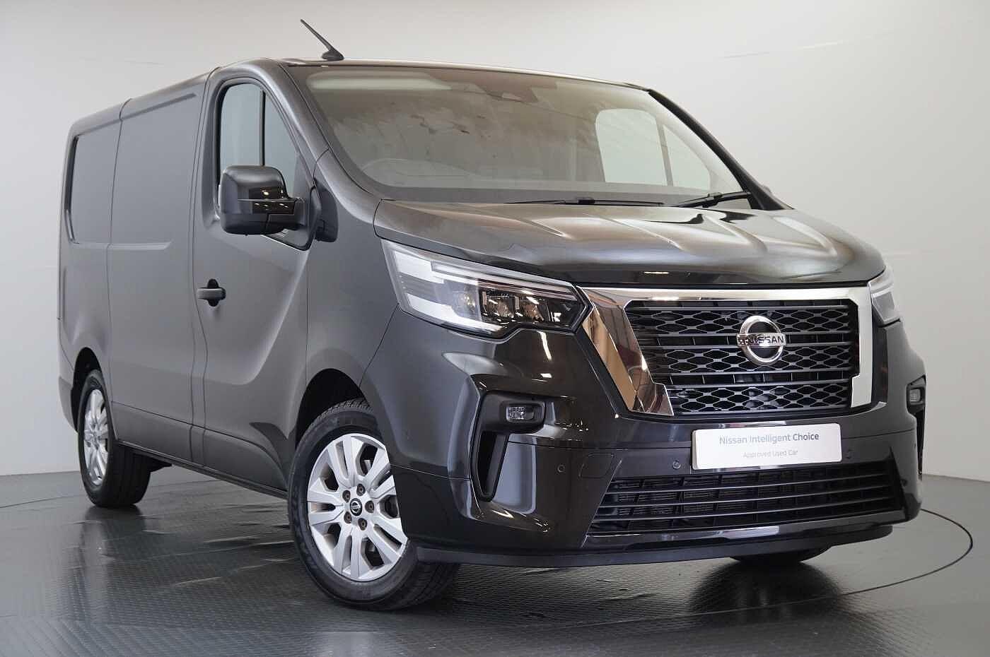 Main listing image - Nissan Primastar