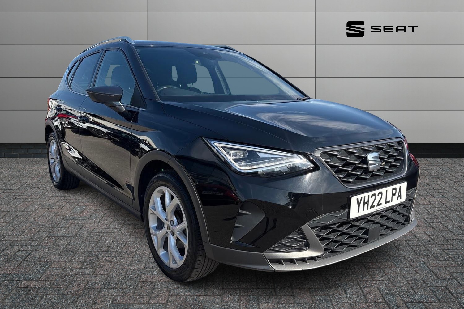 Main listing image - SEAT Arona