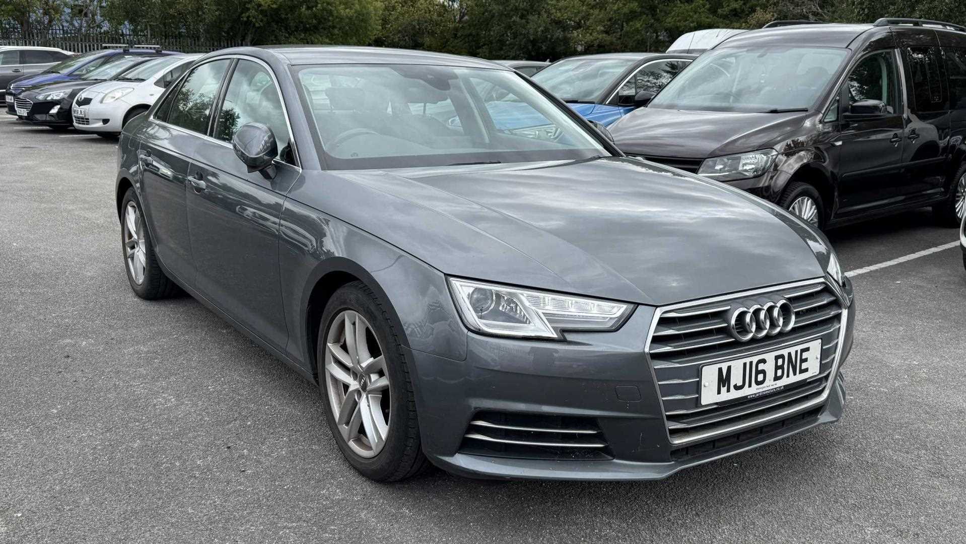 Main listing image - Audi A4