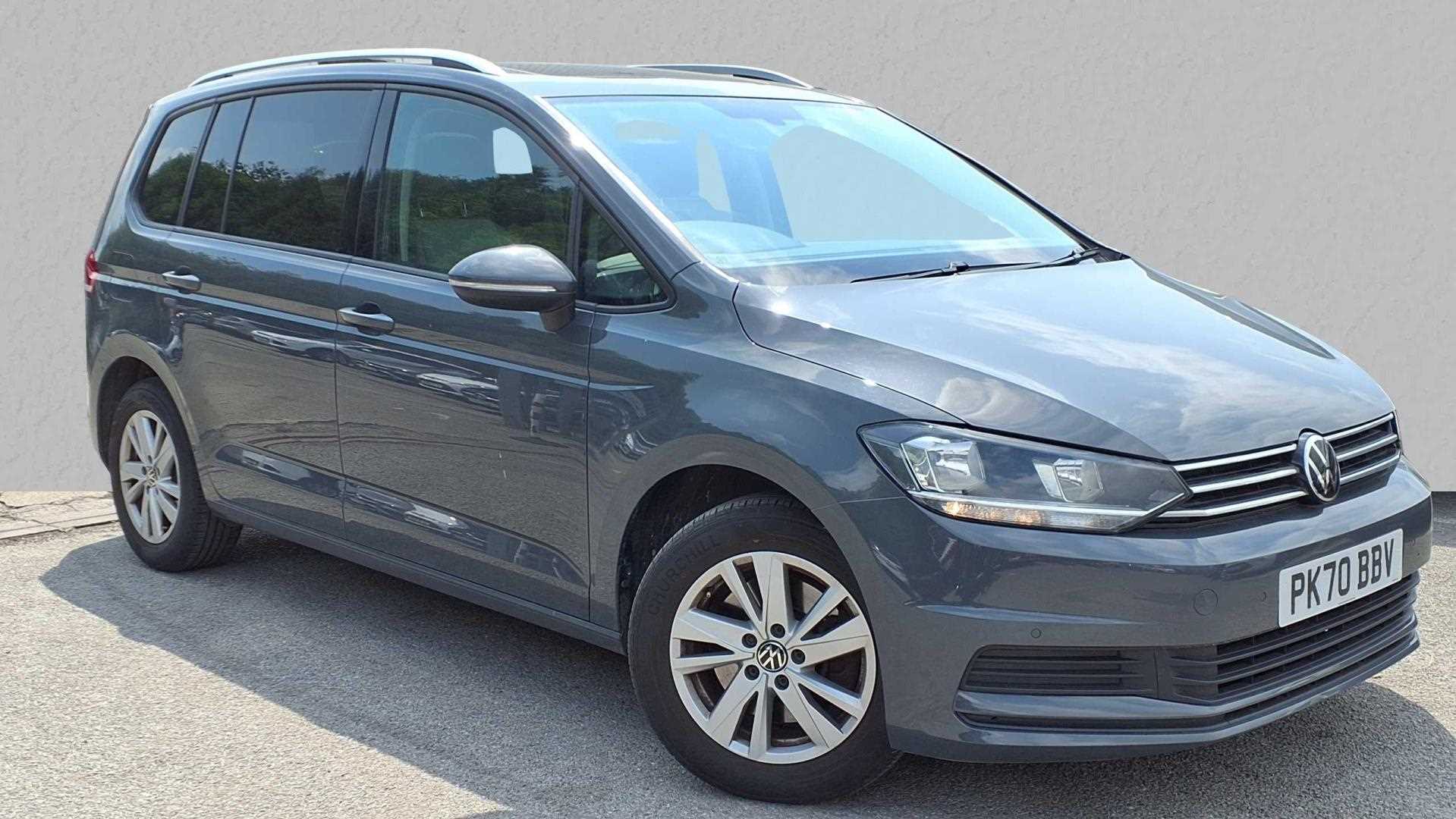 Main listing image - Volkswagen Touran