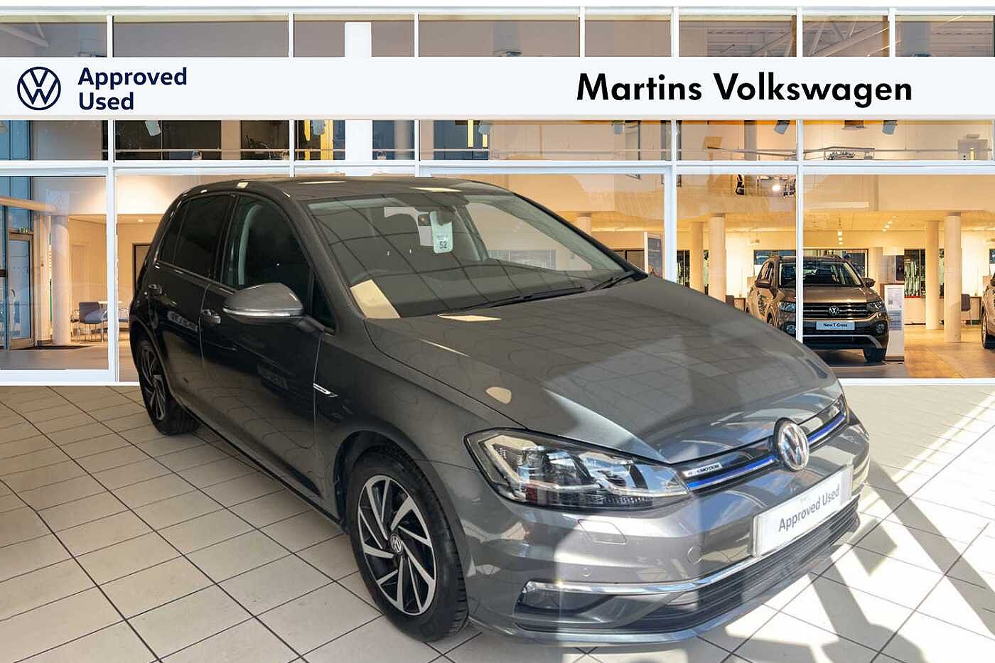 Main listing image - Volkswagen Golf