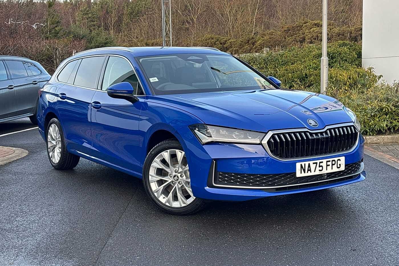 Main listing image - Skoda Superb Estate