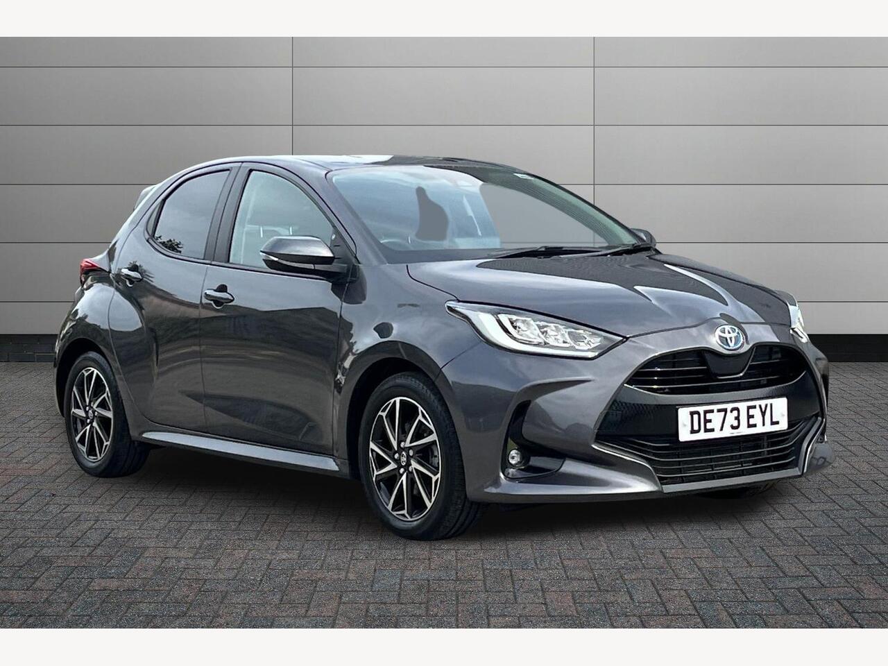 Main listing image - Toyota Yaris