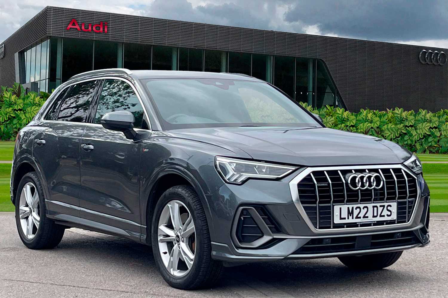 Main listing image - Audi Q3