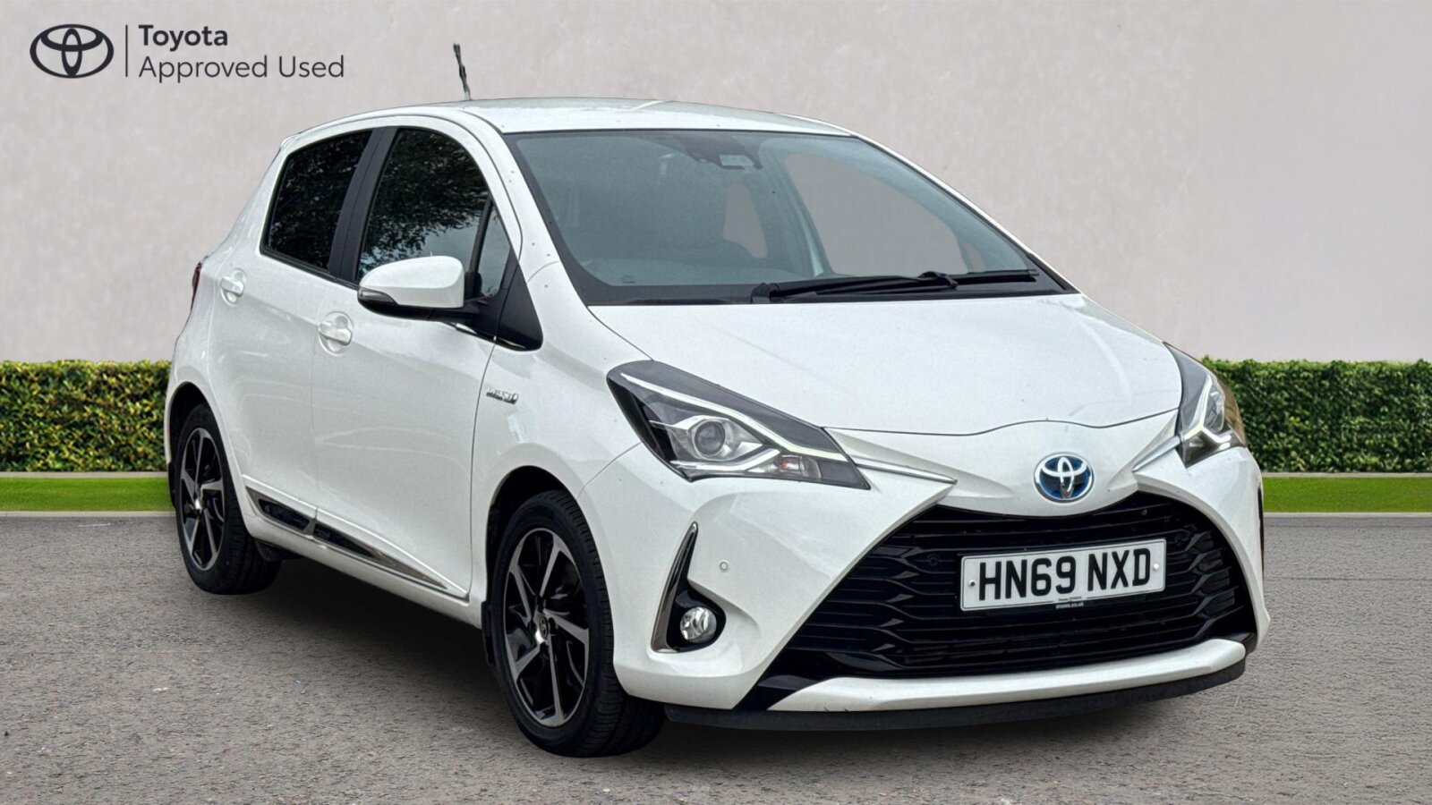 Main listing image - Toyota Yaris