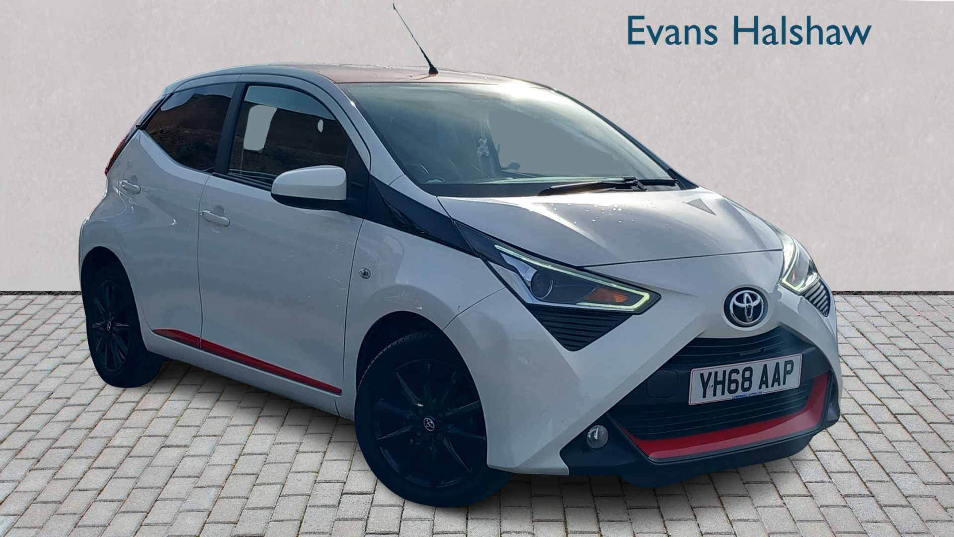 Main listing image - Toyota Aygo