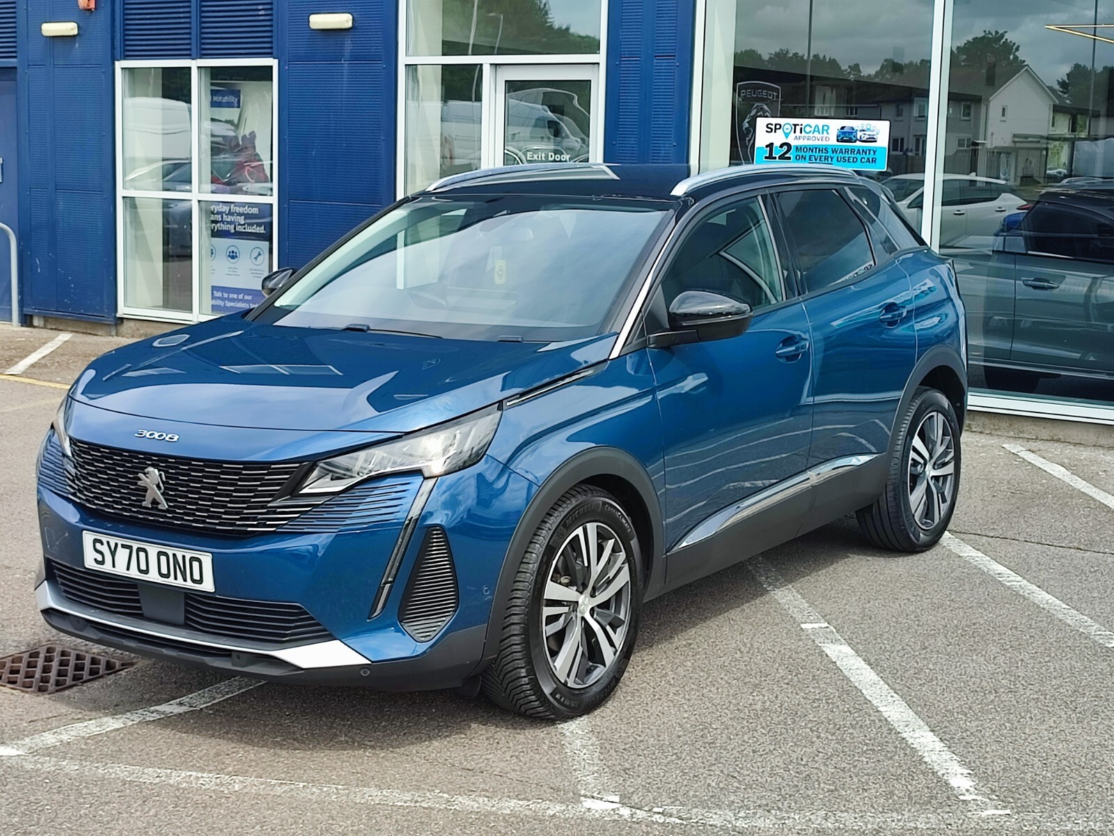 Main listing image - Peugeot 3008