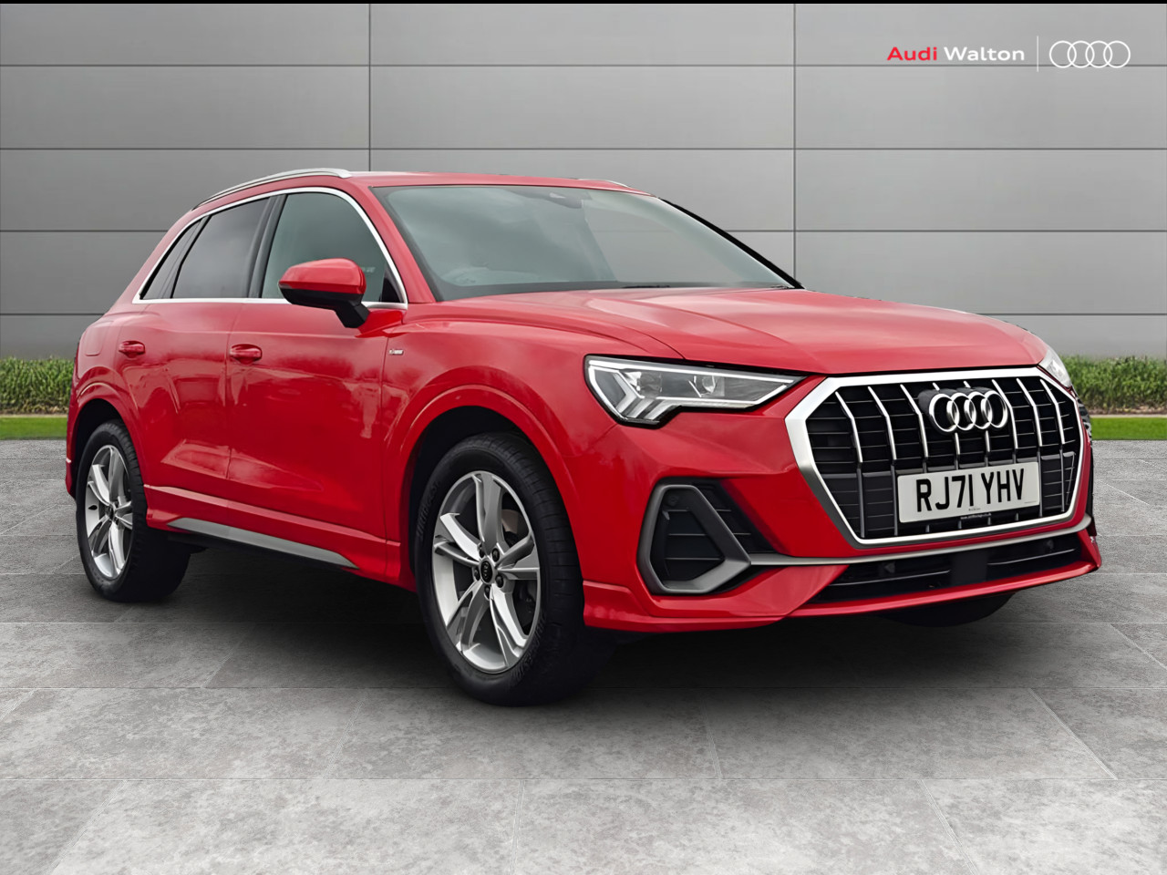 Main listing image - Audi Q3