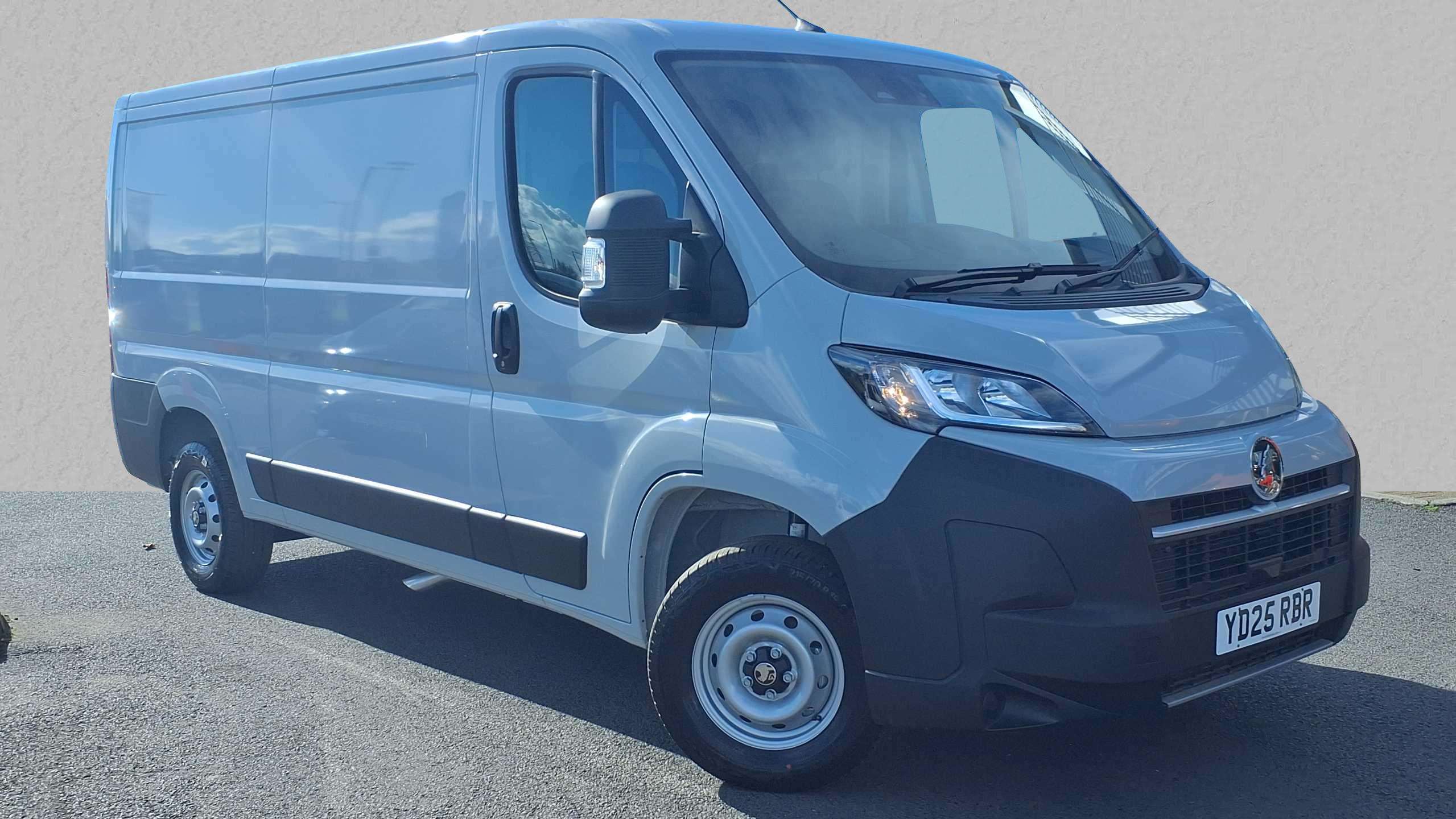 Main listing image - Vauxhall Movano