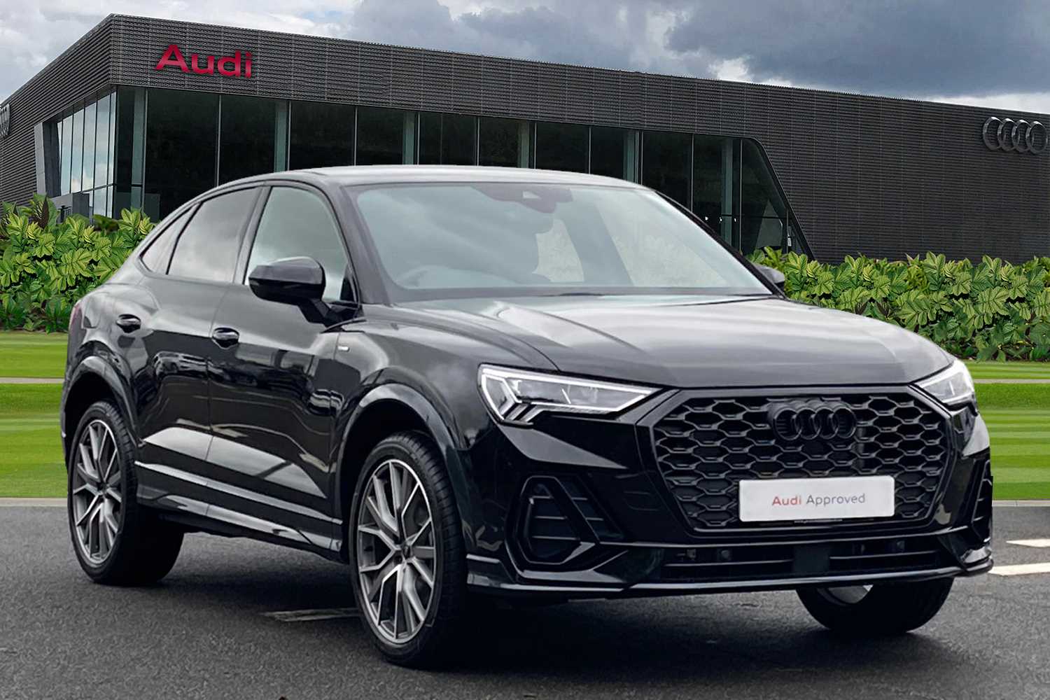 Main listing image - Audi Q3