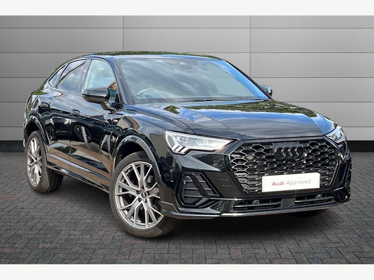 Main listing image - Audi Q3