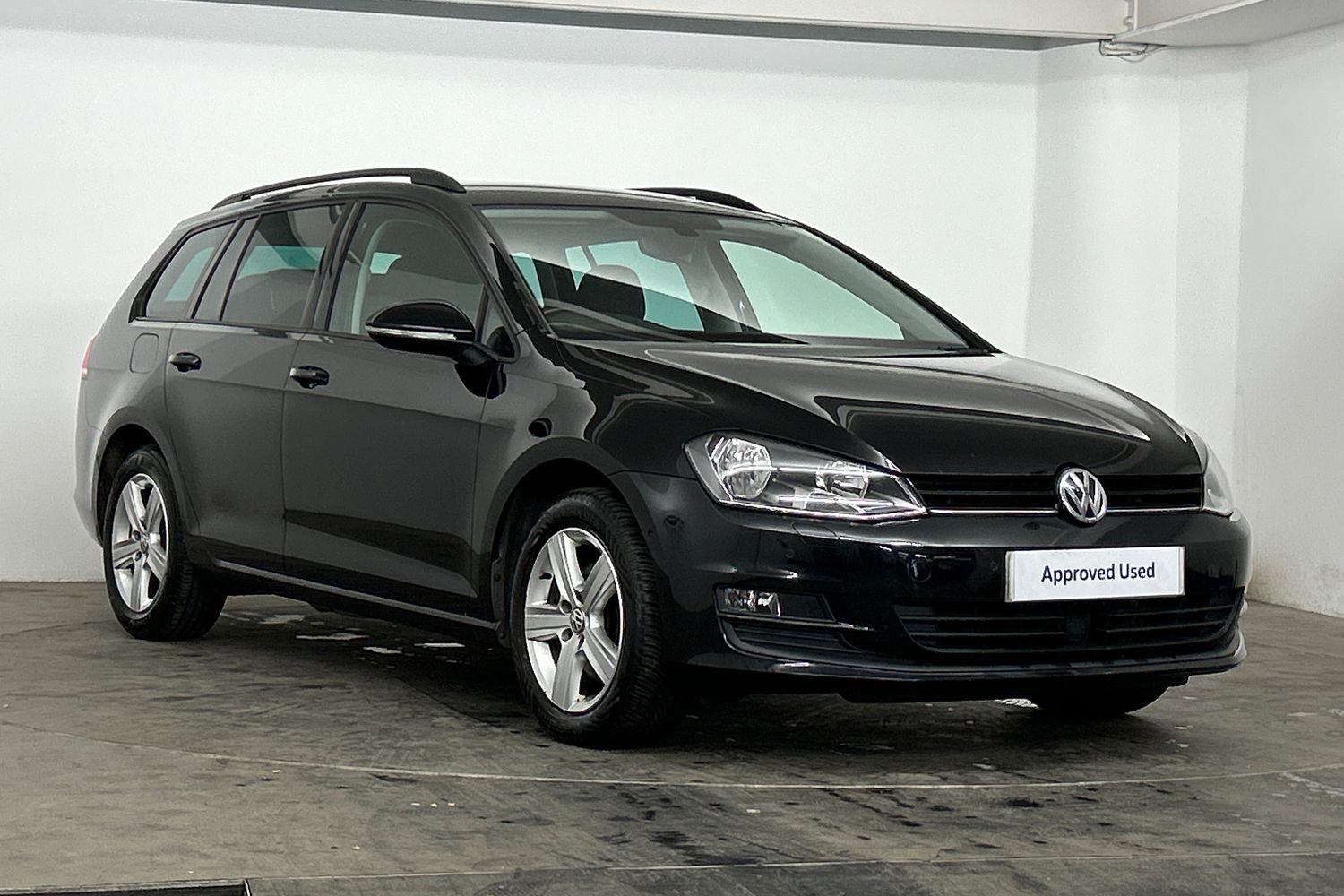 Main listing image - Volkswagen Golf Estate