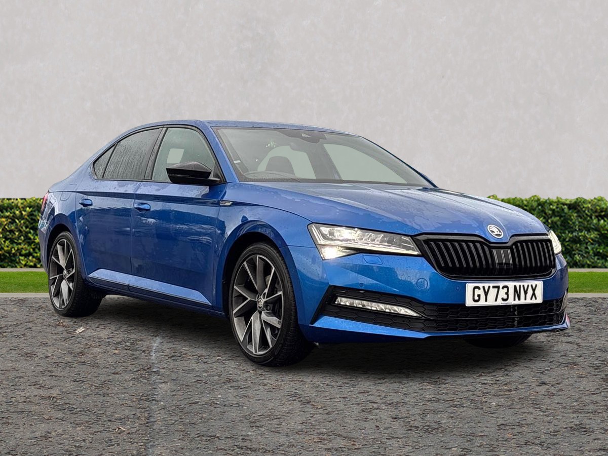 Main listing image - Skoda Superb