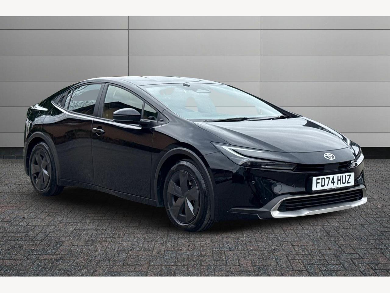 Main listing image - Toyota Prius Plug-In