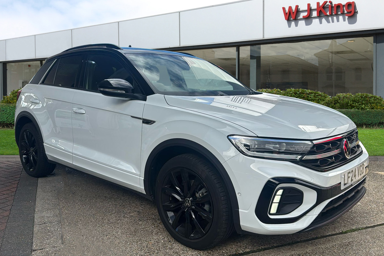 Main listing image - Volkswagen T-Roc