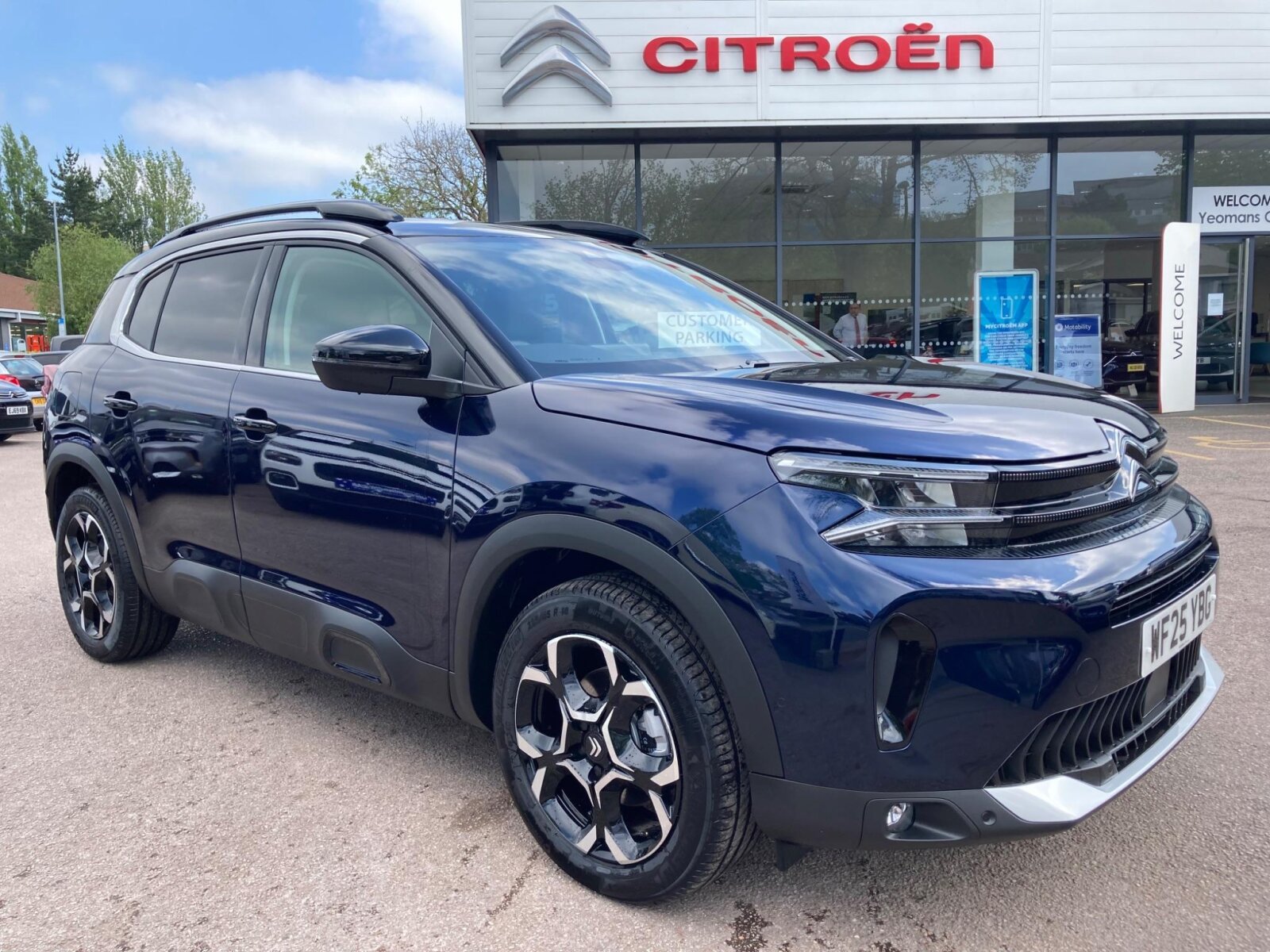 Main listing image - Citroen C5 Aircross
