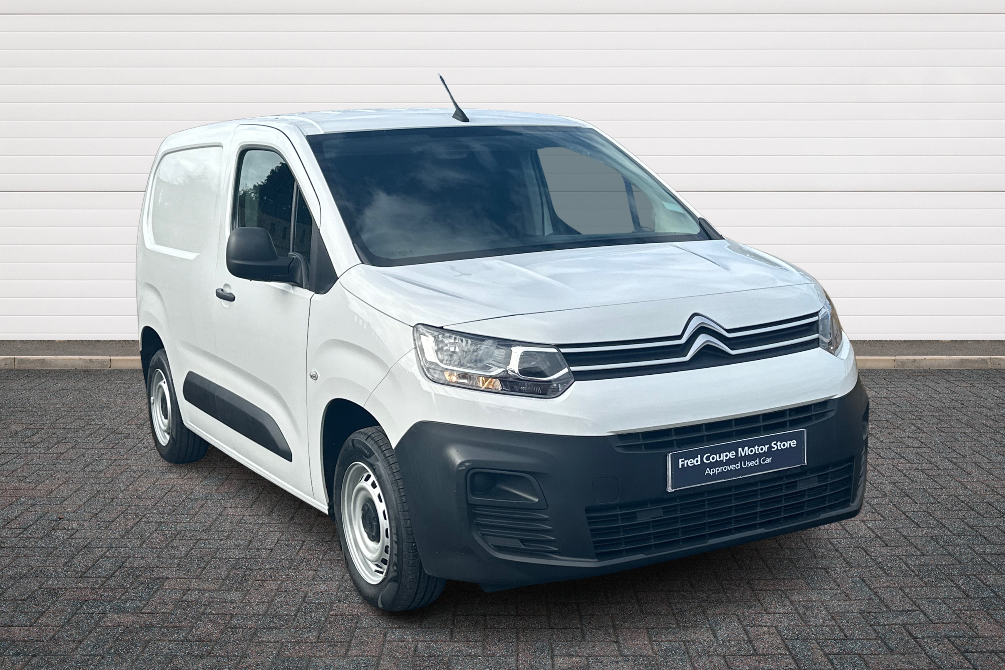 Main listing image - Citroen Berlingo Van