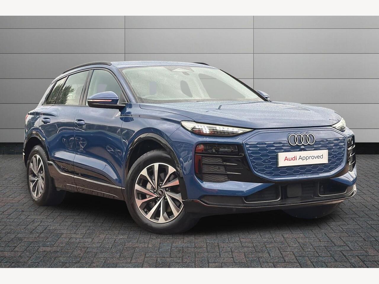 Main listing image - Audi Q6