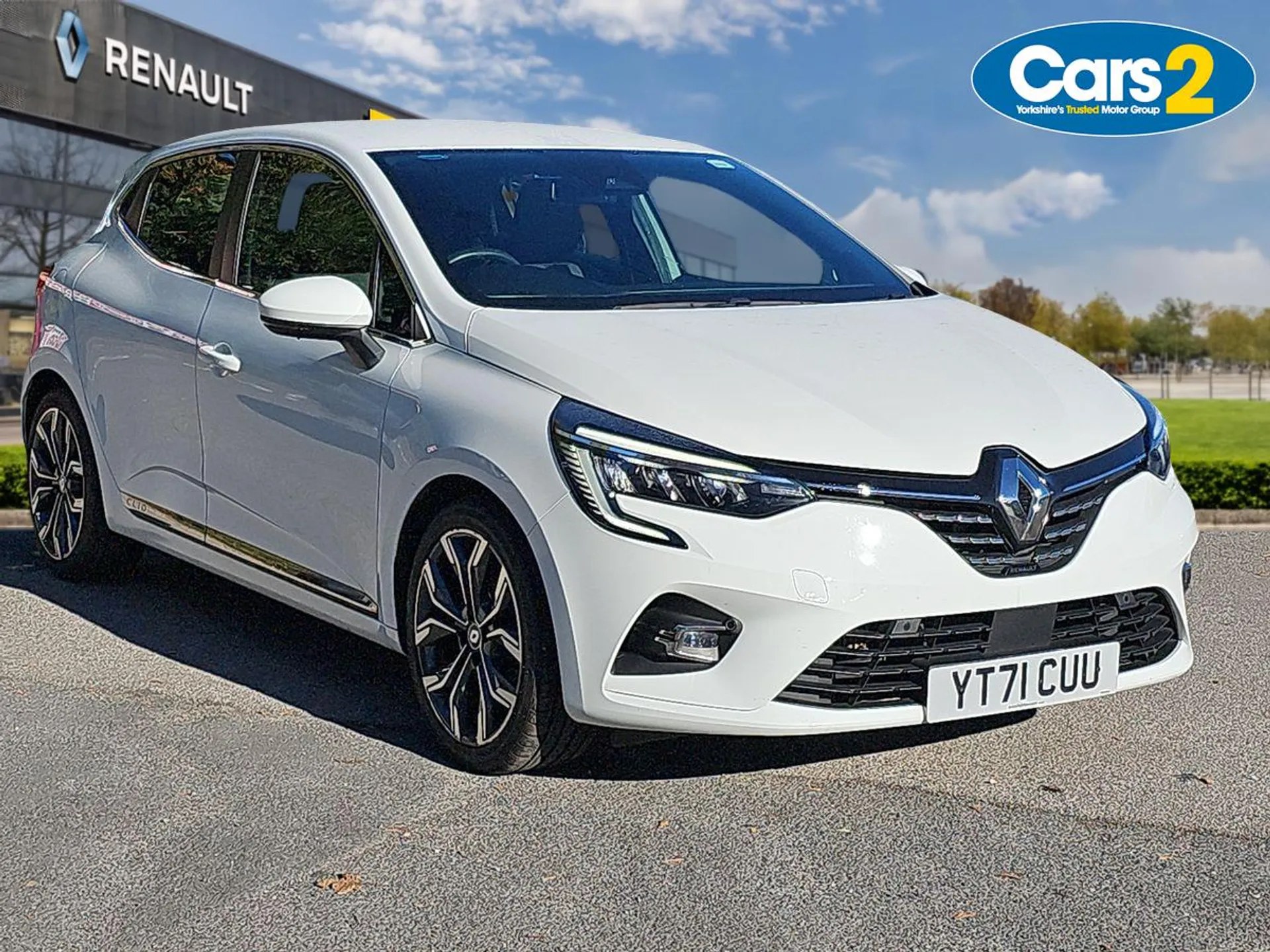 Main listing image - Renault Clio