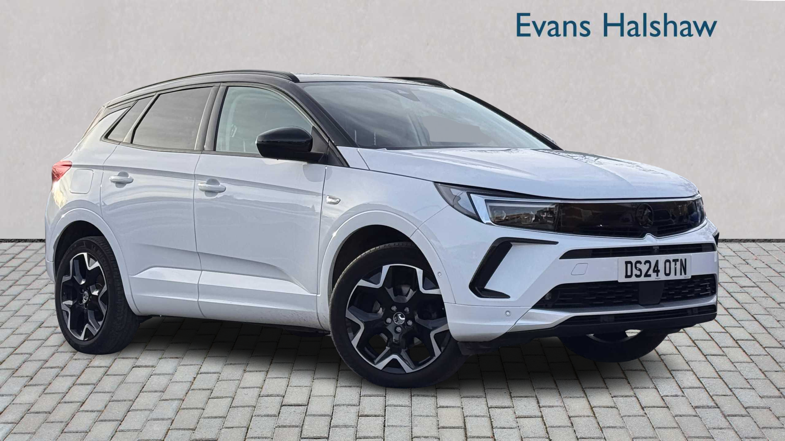 Main listing image - Vauxhall Grandland