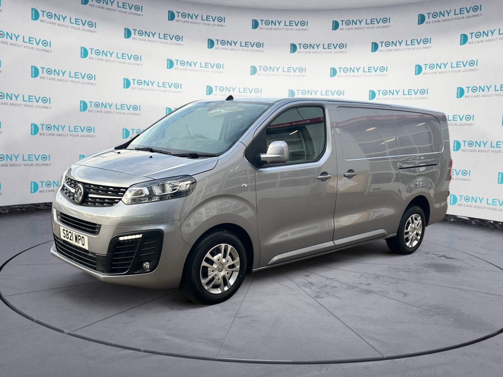 Main listing image - Vauxhall Vivaro