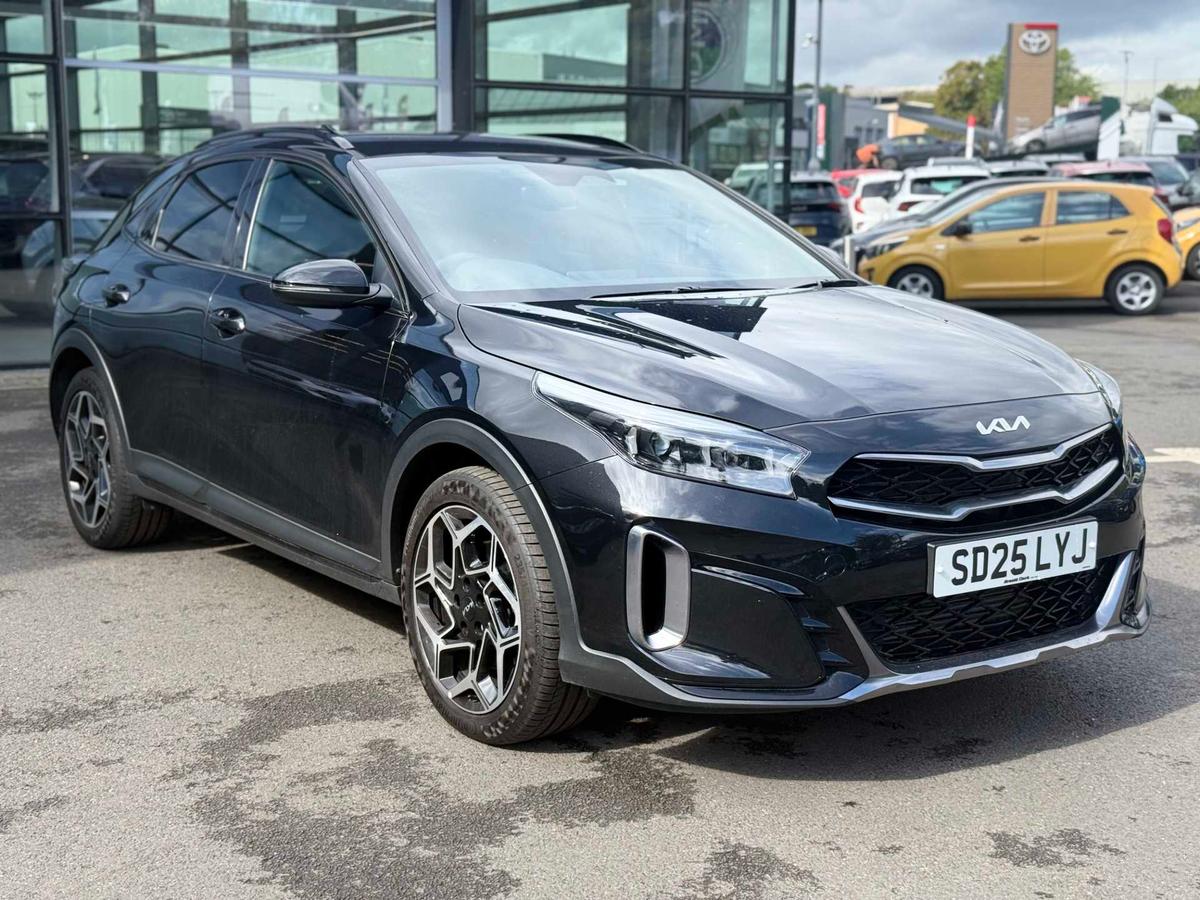 Main listing image - Kia XCeed