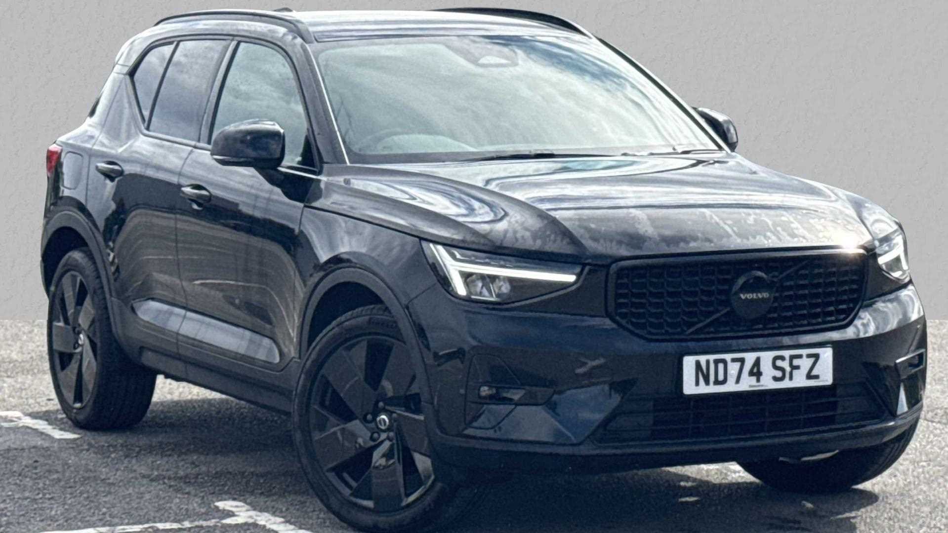 Main listing image - Volvo XC40