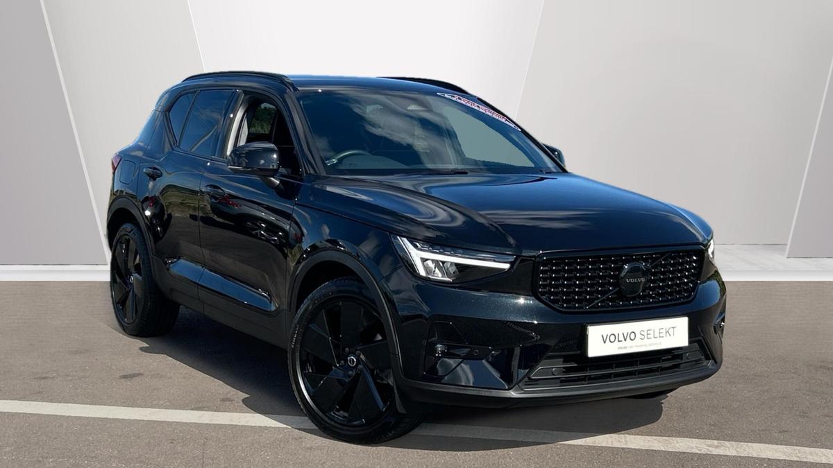 Main listing image - Volvo XC40
