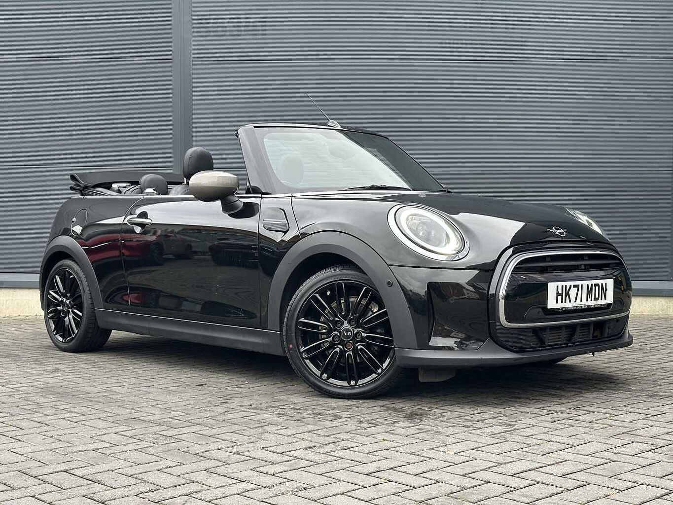 Main listing image - MINI Convertible