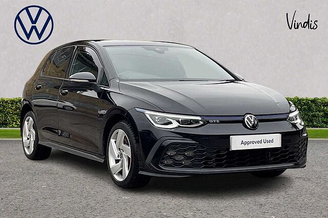 Main listing image - Volkswagen Golf GTE