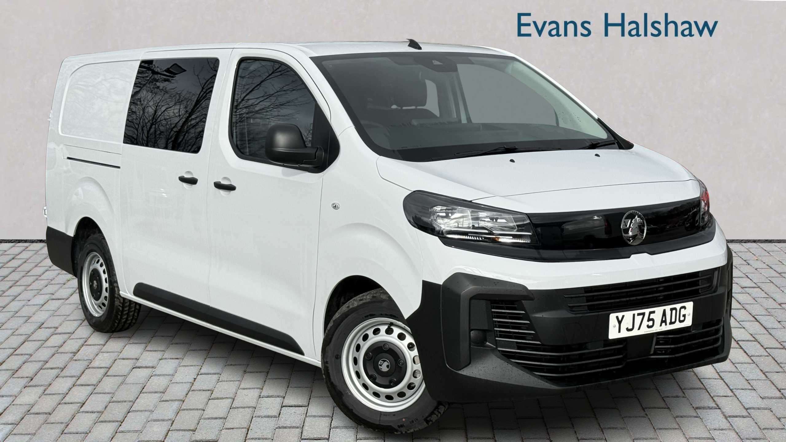 Main listing image - Vauxhall Vivaro