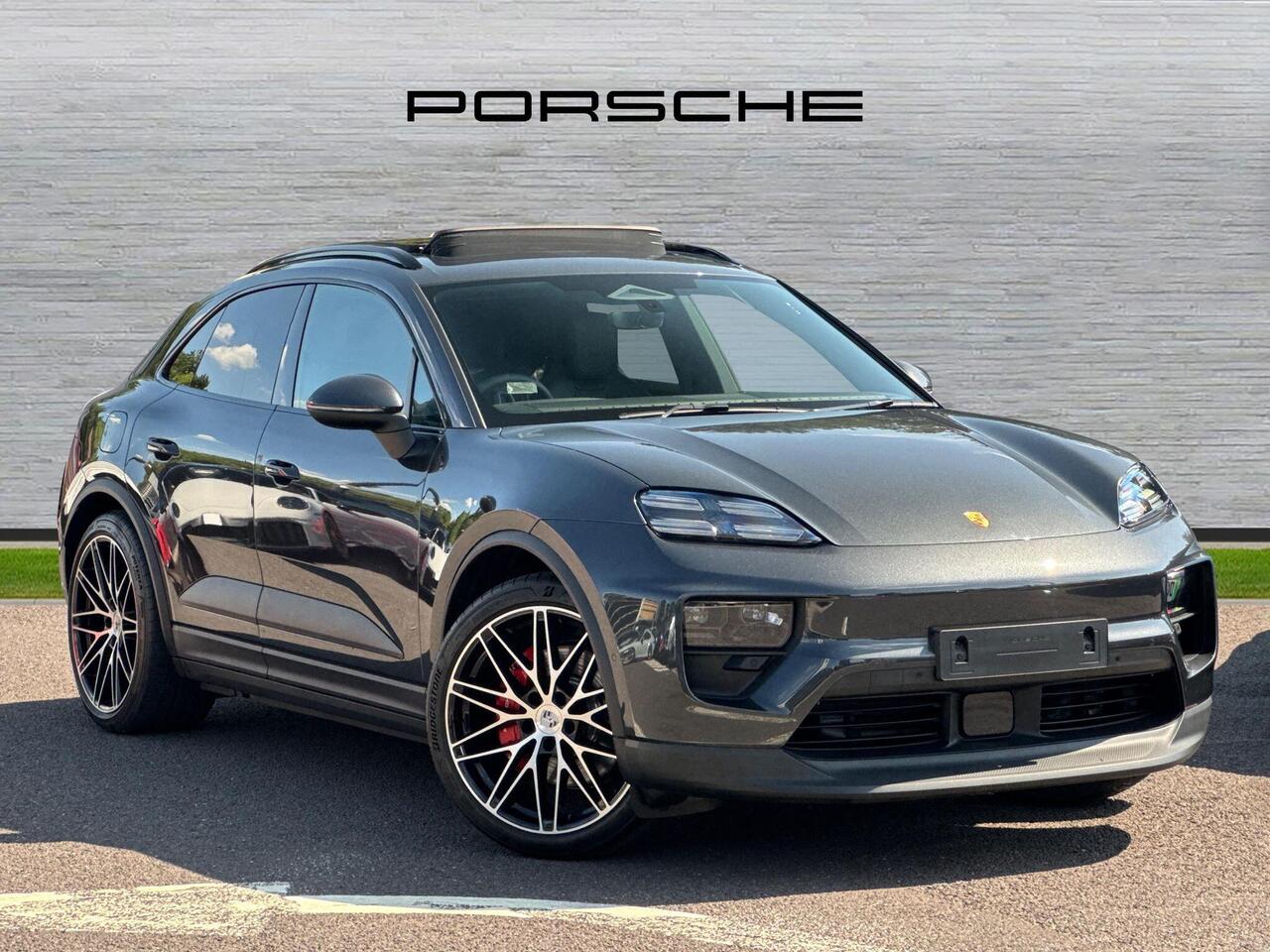 Main listing image - Porsche Macan