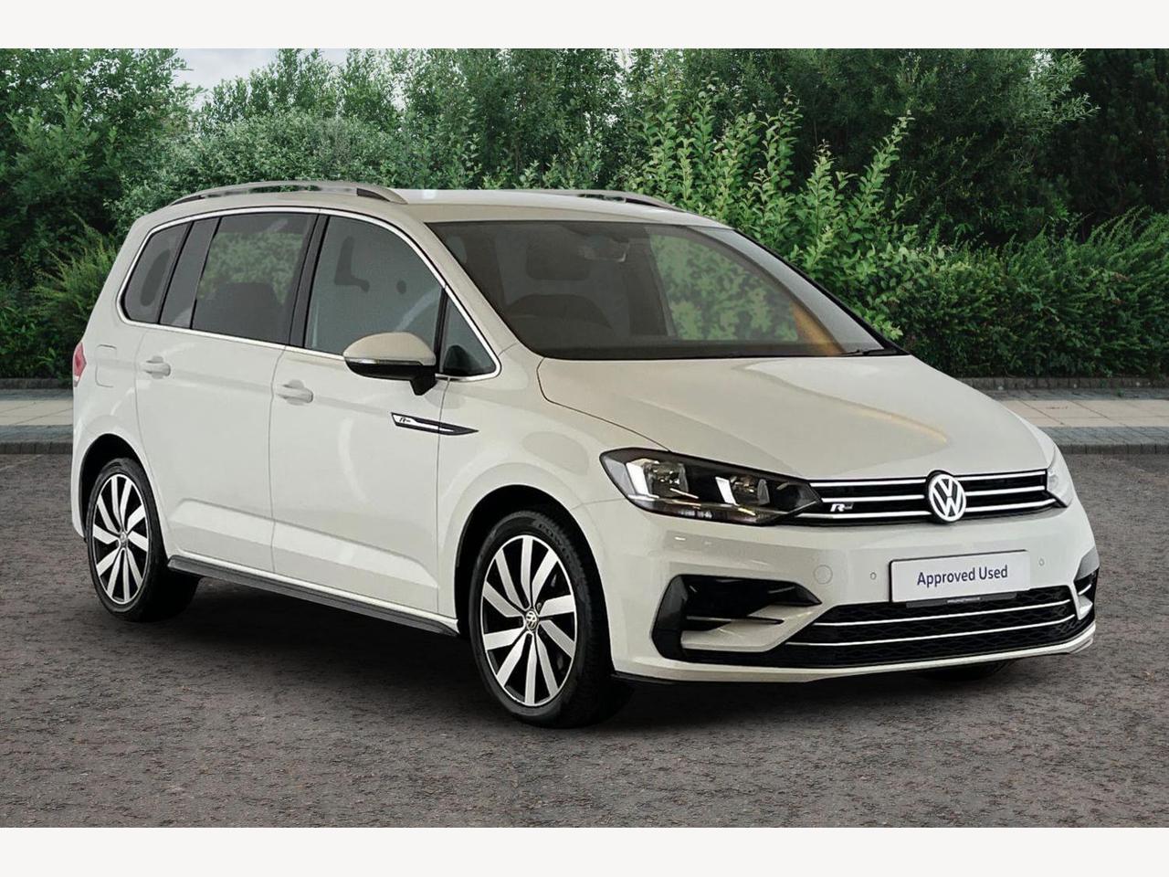 Main listing image - Volkswagen Touran