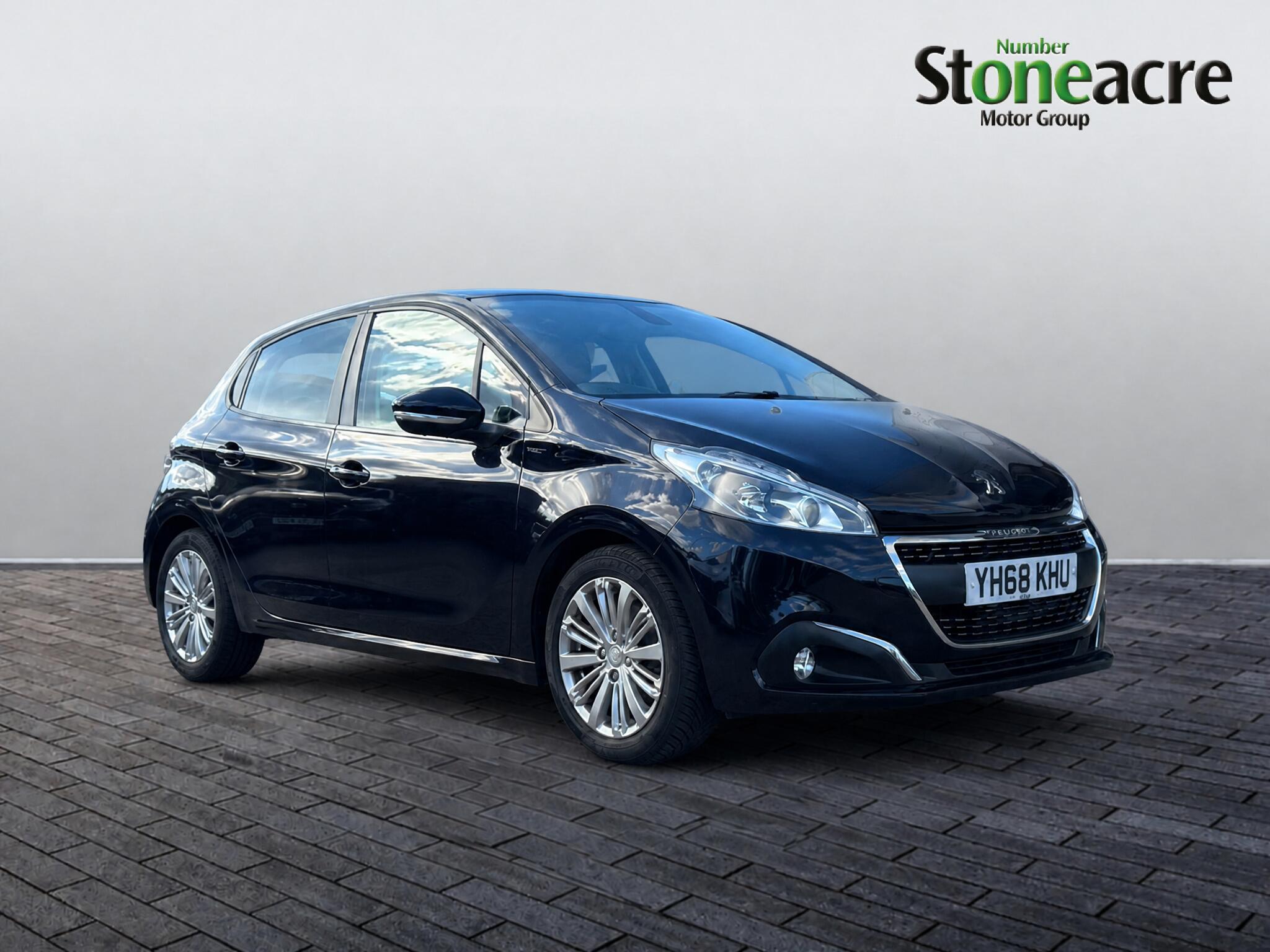 Main listing image - Peugeot 208